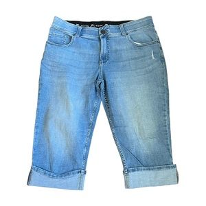 NWOT • Lee Denim Cuffed Capris